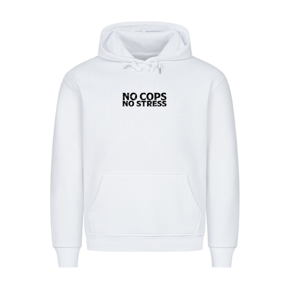 Frontansicht eines schwarzen Mazares Classic Hoodies mit „No Cops No Stress“ Schriftzug auf der Brust. Klassischer Schnitt mit Kapuze inklusive Metallkordeln und Bauchtasche.