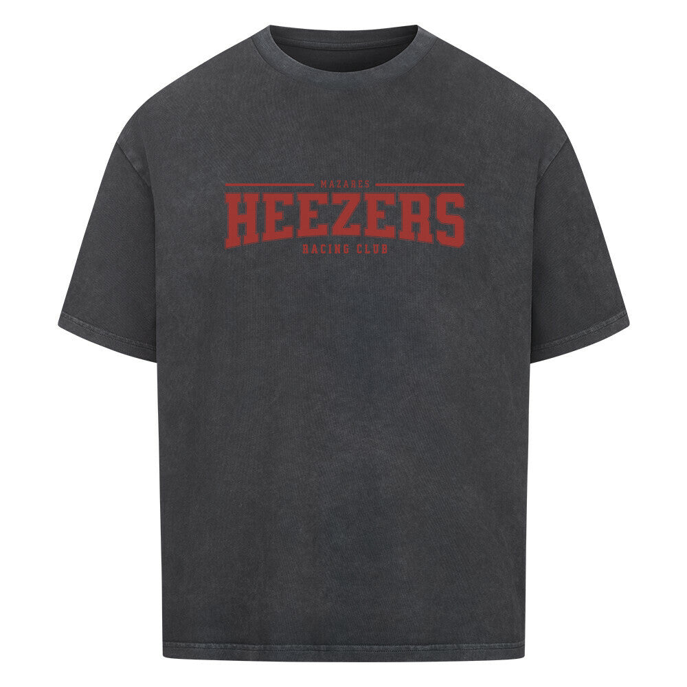 Locker geschnittenes Shirt mit großem College-Schriftzug auf dem Rücken und minimalem Frontlogo. Erhältlich in Schwarz, Weiß und hellen Tönen. washed black