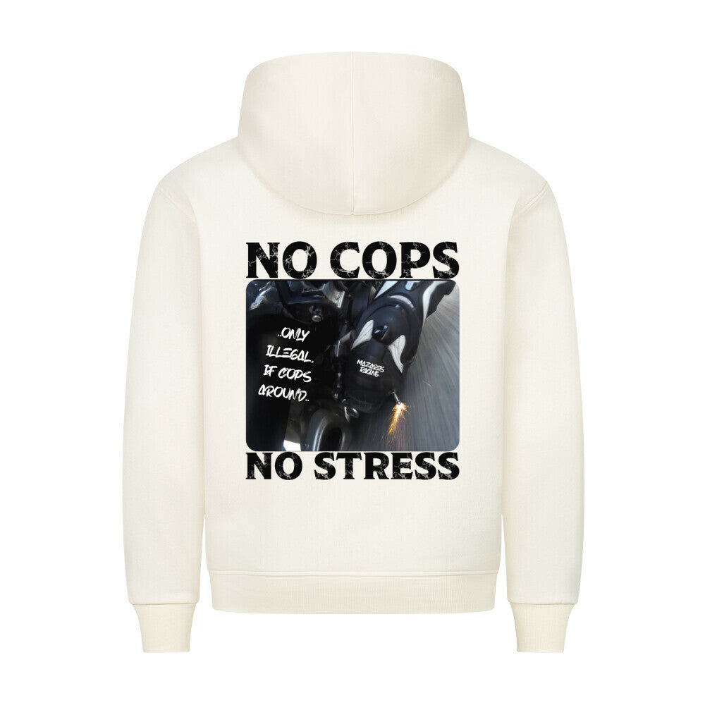 Frontansicht eines schwarzen Mazares Classic Hoodies mit „No Cops No Stress“ Schriftzug auf der Brust. Klassischer Schnitt mit Kapuze inklusive Metallkordeln und Bauchtasche.