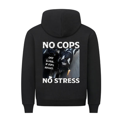 Frontansicht eines schwarzen Mazares Classic Motorrad Hoodies mit „No Cops No Stress“ Schriftzug auf der Brust. Klassischer Schnitt mit Kapuze inklusive Metallkordeln und Bauchtasche.