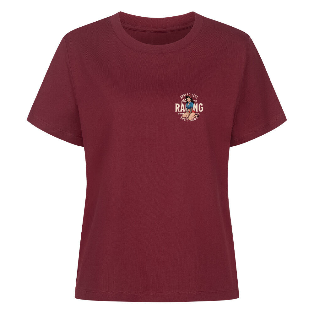 Mazares Racing Damen Shirt „Spread Legs / Knees Down“ – leichtes Bio-Baumwollshirt in legerem Schnitt mit Retro-Pin-up-Print und Mazares Racing Logo. burgunder