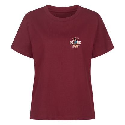 Mazares Racing Damen Shirt „Spread Legs / Knees Down“ – leichtes Bio-Baumwollshirt in legerem Schnitt mit Retro-Pin-up-Print und Mazares Racing Logo. burgunder
