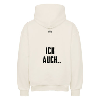 natural raw Oversized Hoodie von Mazares Racing mit minimalistischem Frontdesign und humorvollem Rückenprint „Ich auch..“. Der lockere Streetwear-Fit trifft auf subtilen Biker-Humor und passt perfekt als Duo zu unserem „Sorry, wir essen zeitig..“ Design – ideal für Motorradfahrer mit Sinn für Ironie.