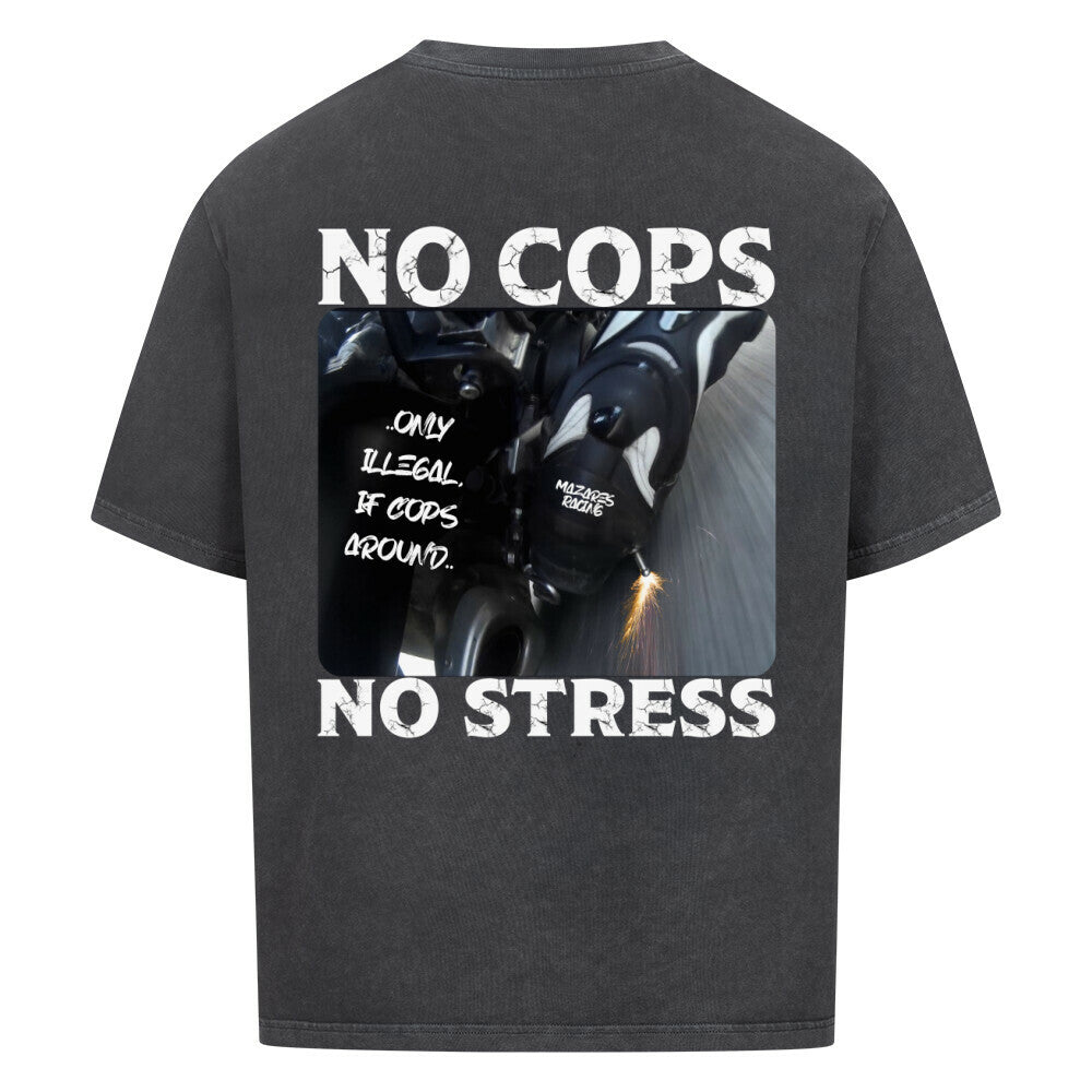 Mazares Oversized Shirt mit „No Cops No Stress“ Schriftzug auf der Brust. Lockerer Oversized-Schnitt mit Drop Shoulders und minimalistischem Biker-Design.