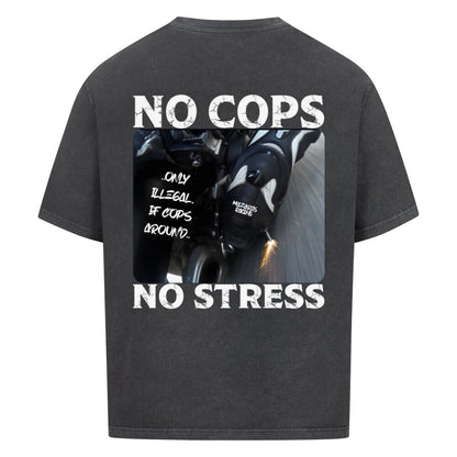 Mazares Oversized Shirt mit „No Cops No Stress“ Schriftzug auf der Brust. Lockerer Oversized-Schnitt mit Drop Shoulders und minimalistischem Biker-Design.
