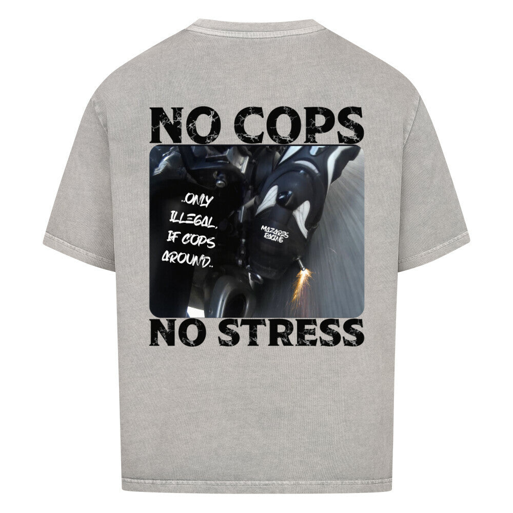 Mazares Oversized Shirt mit „No Cops No Stress“ Schriftzug auf der Brust. Lockerer Oversized-Schnitt mit Drop Shoulders und minimalistischem Biker-Design.