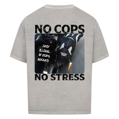 Mazares Oversized Shirt mit „No Cops No Stress“ Schriftzug auf der Brust. Lockerer Oversized-Schnitt mit Drop Shoulders und minimalistischem Biker-Design.