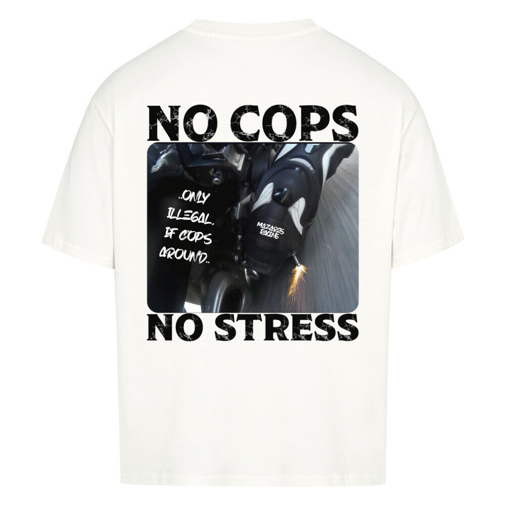 Mazares Oversized Shirt mit „No Cops No Stress“ Schriftzug auf der Brust. Lockerer Oversized-Schnitt mit Drop Shoulders und minimalistischem Biker-Design.