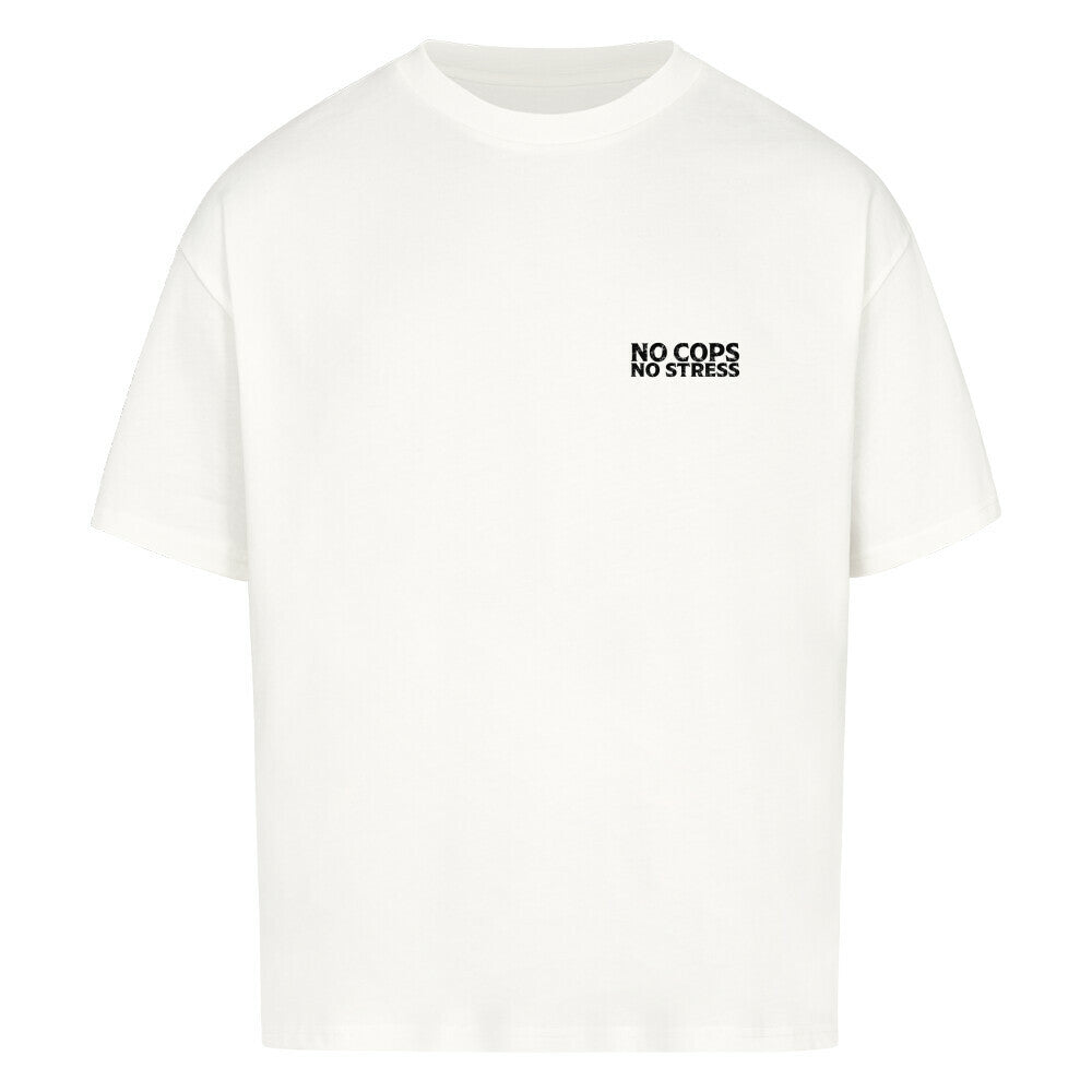 Mazares Oversized Shirt mit „No Cops No Stress“ Schriftzug auf der Brust. Lockerer Oversized-Schnitt mit Drop Shoulders und minimalistischem Biker-Design.