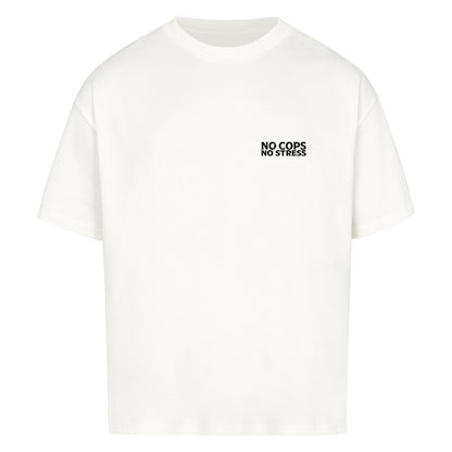 Mazares Oversized Shirt mit „No Cops No Stress“ Schriftzug auf der Brust. Lockerer Oversized-Schnitt mit Drop Shoulders und minimalistischem Biker-Design.