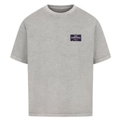 Civil Disobedience Oversized Shirt von Mazares Racing mit kleinem Frontprint im rebellischen Biker- und Streetwearstyle. Schweres 240 GSM Baumwollshirt mit modernem Oversized Fit. washed grey