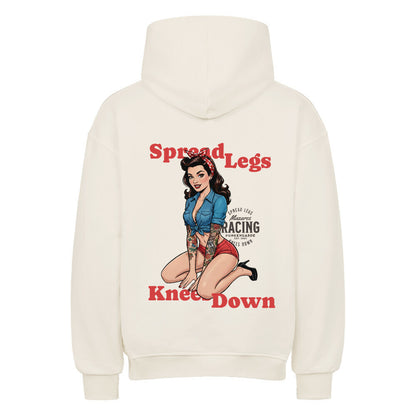 Mazares Racing Oversized Hoodie Spread Legs – Knees Down mit Retro Pin-up Design auf der Rückseite, hochwertiger 380 g Baumwollstoff, Streetwear im Bikelifestyle-Stil.natural raw