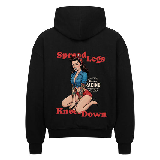 Mazares Racing Zipper Spread Legs – Knees Down mit Retro Pin-up Design, 100 % Baumwolle, 430 g Stoffdichte, Biker Streetwear im Oversized Fit. schwarz
