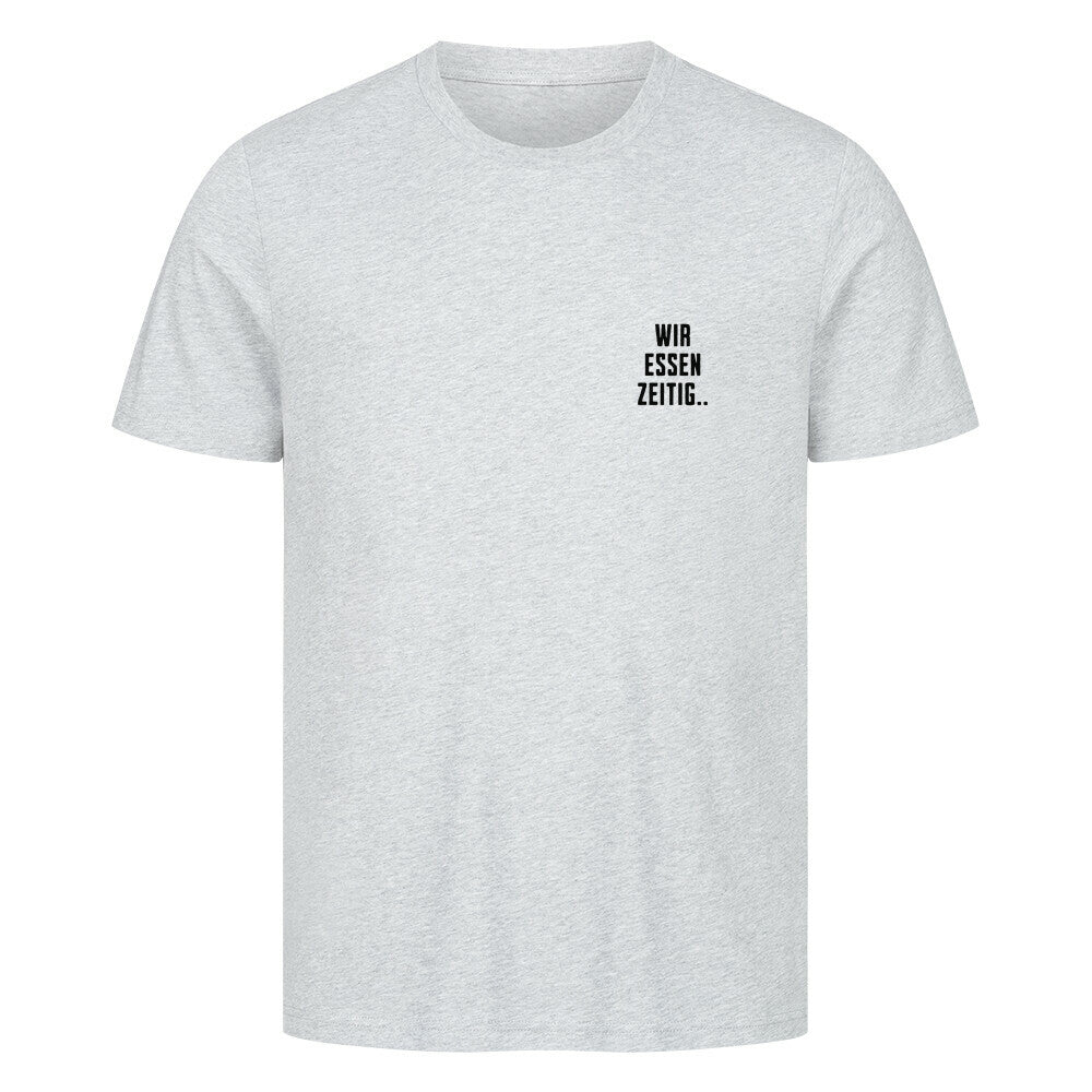 Graues Herren T-Shirt mit kleinem Brustprint „Wir essen zeitig“ und großem Rückenprint „Sorry, wir essen zeitig“ im minimalistischen Mazares Stil.
