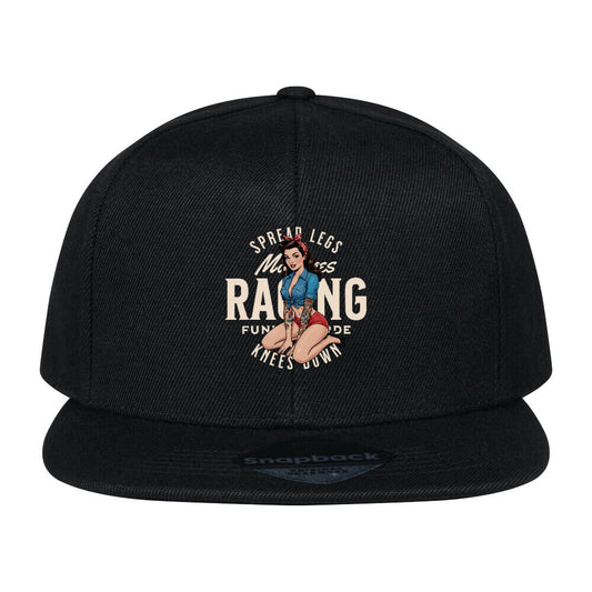 Schwarze Mazares Spread Legs Funkengarde Snapback mit Flat Peak und printed Frontlogo im Retro Design