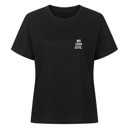Schwarzes Damen T-Shirt mit minimalistischem Brustprint „Wir essen zeitig“ und großem Rückenprint „Sorry, wir essen zeitig“ im Mazares Biker Design.