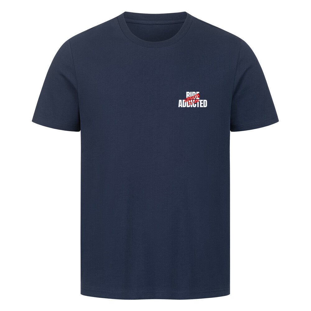Klassisches Motorrad T-Shirt aus 100 % Baumwolle mit dezentem Ride Addicted Brustprint. Hochwertiges 180 GSM Herren-Shirt im Regular Fit für Motorradfahrer und Biker von Mazares Racing. french navy