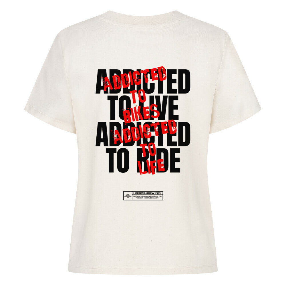 Ride Addicted Damen T-Shirt mit großem typografischem Rückenprint. Das Design steht für die Leidenschaft zum Motorradfahren, Freiheit und das Lebensgefühl auf zwei Rädern. Motorradbekleidung von Mazares Racing. natural