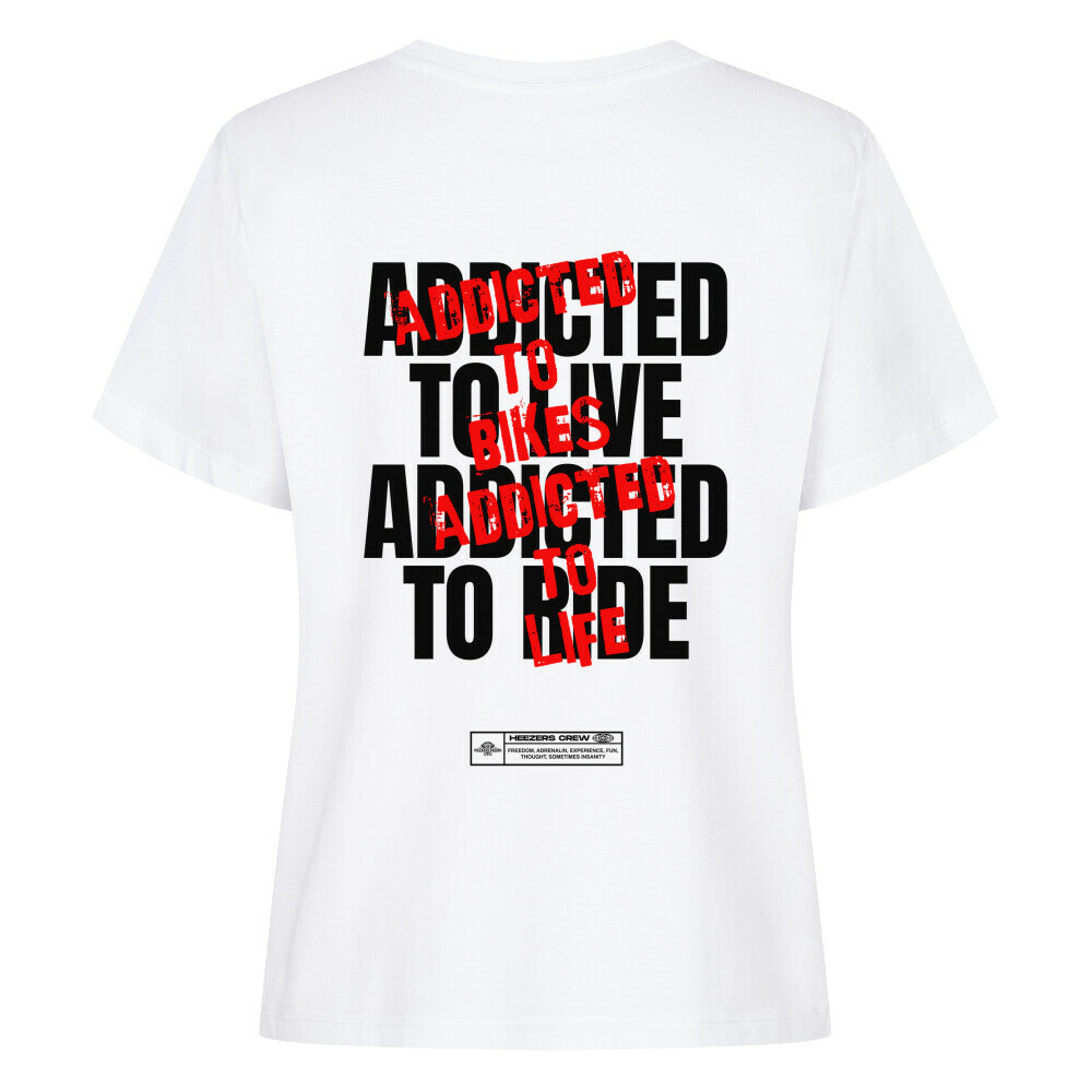 Ride Addicted Damen T-Shirt mit großem typografischem Rückenprint. Das Design steht für die Leidenschaft zum Motorradfahren, Freiheit und das Lebensgefühl auf zwei Rädern. Motorradbekleidung von Mazares Racing. weiß