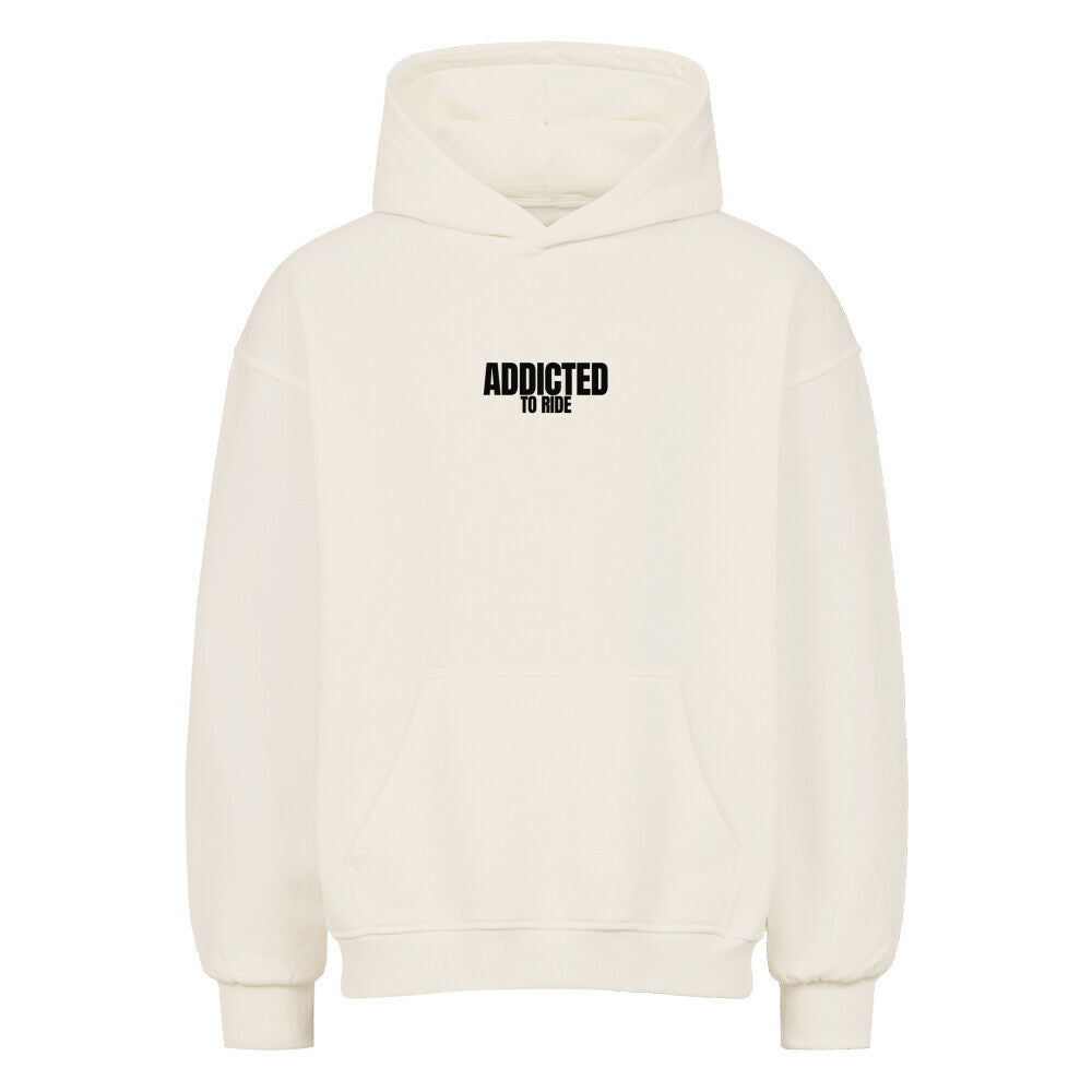 Oversized Motorrad Hoodie mit dezentem RIDE ADDICTED Frontprint auf der Brust. Schwerer 380 GSM Premium Hoodie mit lässigem Oversized Fit und Dropped Shoulders von Mazares Racing.