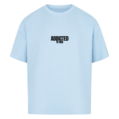 Oversized Motorrad T-Shirt mit dezentem RIDE ADDICTED Brustprint. Schweres 240 GSM Baumwollshirt mit lässigem Oversized Fit und Dropped Shoulders von Mazares Racing.