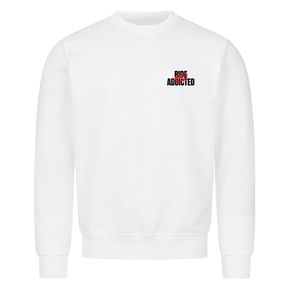 Ride Addicted Herren Sweatshirt von Mazares Racing mit großem typografischen Backprint "Addicted To Ride – Addicted To Life" und kleinem Ride Addicted Brustprint. Klassisches Sweatshirt mit normaler Passform aus innen gebürsteter Baumwollmischung – ideal für Motorradfahrer und Biker im Alltag sowie nach der Tour. weiß
